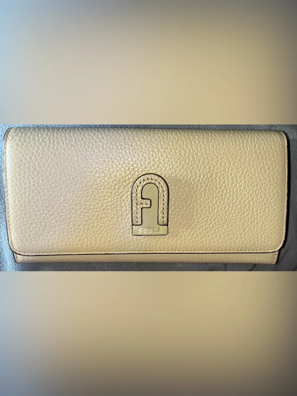 Furla NWOT Pastel Yellow Pebbled Leather Wallet